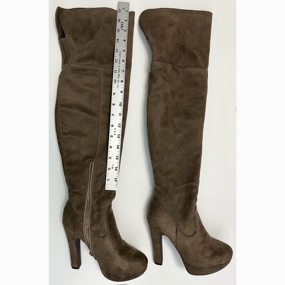 Dream Pairs Women’s over the knee platform heel boots.